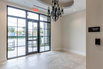 Villa Vendome Apartments in West Miami, FL - Building Photo - Lobby