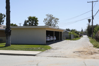 885 7th St in Beaumont, CA - Building Photo - Building Photo