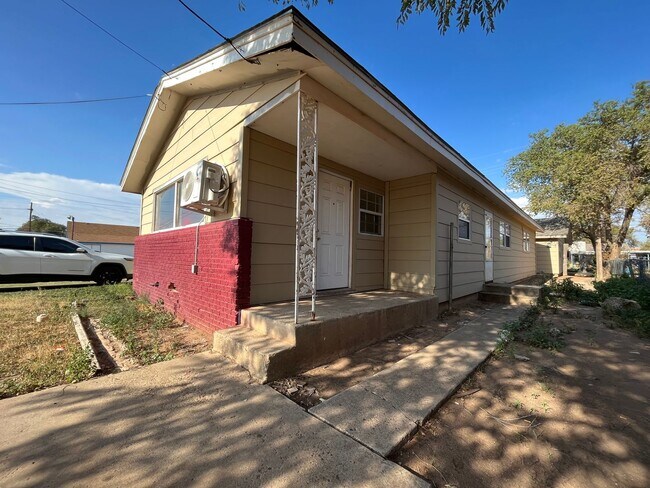 2112 Avenue O-Unit -2112 Ave O - A in Lubbock, TX - Building Photo - Building Photo
