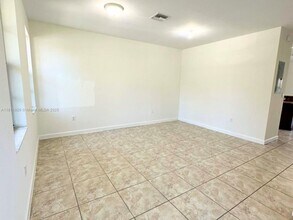3223 SE 7th Ct in Homestead, FL - Building Photo - Building Photo