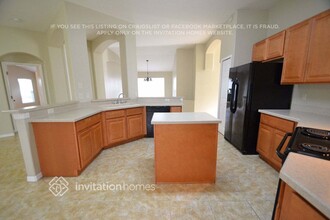 4127 Forest Island Dr in Orlando, FL - Building Photo - Building Photo