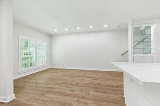 6727 Belmont St in Houston, TX - Foto de edificio - Building Photo