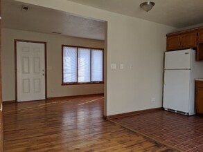 10614 Oakland Ave in Kansas City, MO - Building Photo - Building Photo