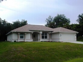 2562 Sahara Ln in North Port, FL - Building Photo