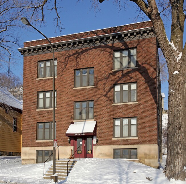 395 Grand Ave in St. Paul, MN - Building Photo - Building Photo