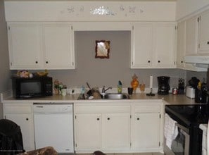 2723 Stoneleigh Dr, Unit 1 in Lansing, MI - Building Photo - Building Photo