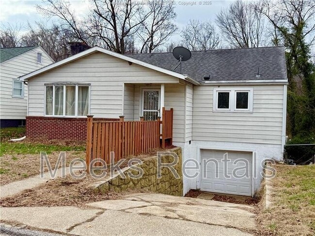 3013 Ridgeview Dr in Charleston, WV - Building Photo - Building Photo