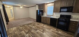 279 Mulberry in Belleville, MI - Building Photo