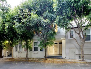 7-19 Leroy Place in San Francisco, CA - Building Photo - Interior Photo