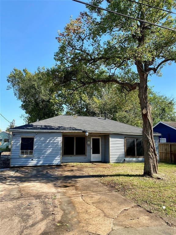 6831 St Augustine St in Houston, TX - Building Photo - Building Photo