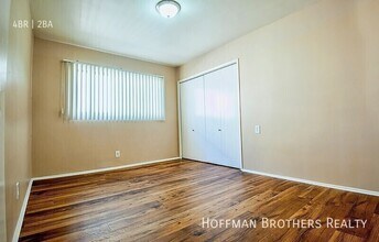 1439 S Point View St, Unit 3 in Los Angeles, CA - Foto de edificio - Building Photo
