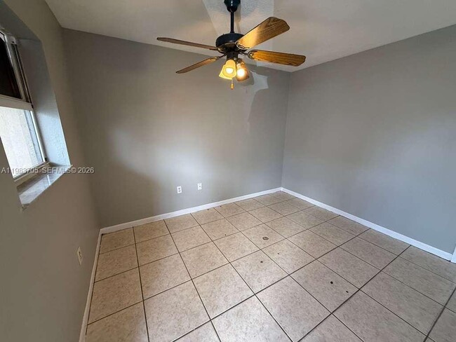 2722 NW 22nd Ct in Miami, FL - Building Photo - Building Photo