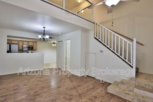 property at 2121 W Royal Palm Rd