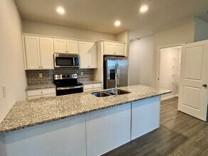 2809 Ridgeview Dr in Atlanta, GA - Foto de edificio - Building Photo