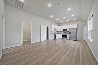 1307 St Lawrence River Rd in Conroe, TX - Building Photo - Building Photo