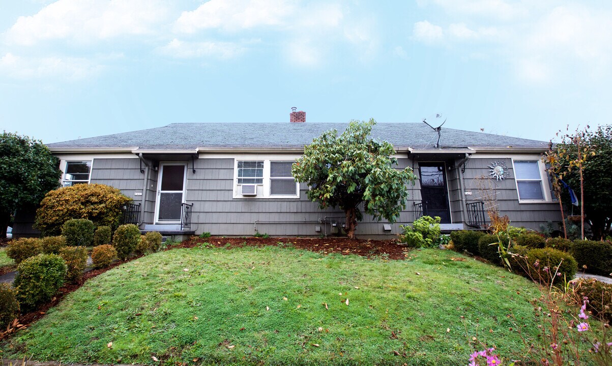 1409 NE 71st Ave, Unit B in Portland, OR - Building Photo