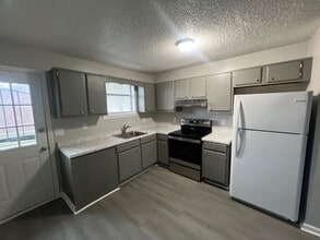 217 Greenleaf Cir in Gallatin, TN - Building Photo - Building Photo