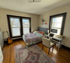 211 Holland St, Unit 2 in Somerville, MA - Building Photo