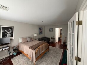 3201 Lenox Rd NE, Unit 2 in Atlanta, GA - Building Photo - Building Photo