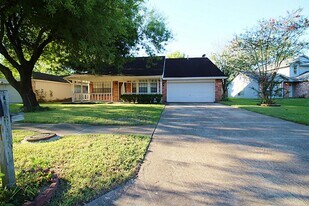 12026 Kleinmeadow Dr in Houston, TX - Building Photo