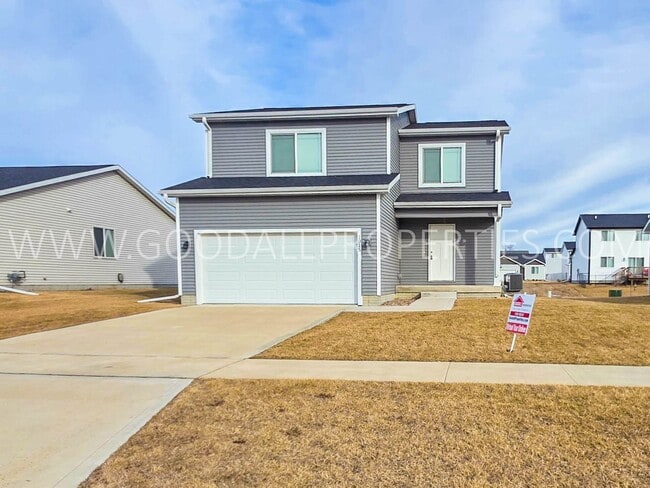 property at 1015 Warren St