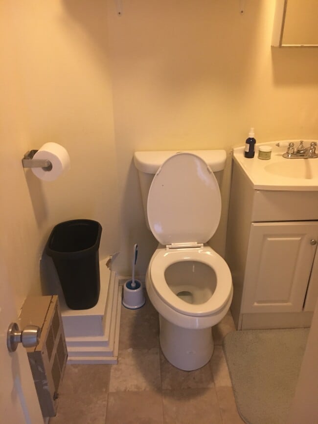 140 VT-100C in Johnson, VT - Building Photo - Building Photo