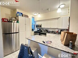 2005 Commonwealth Ave in Boston, MA - Building Photo