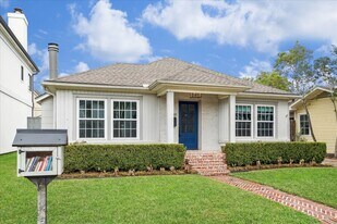 2820 Rice Boulevard in Houston, TX - Building Photo