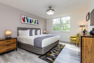 19999 E Country Club Dr in Aventura, FL - Building Photo - Building Photo