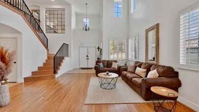 2515 Quiet Meadow Cir in Corona, CA - Building Photo - Building Photo