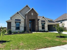 15015 Lake Shore Ave in Mont Belvieu, TX - Building Photo