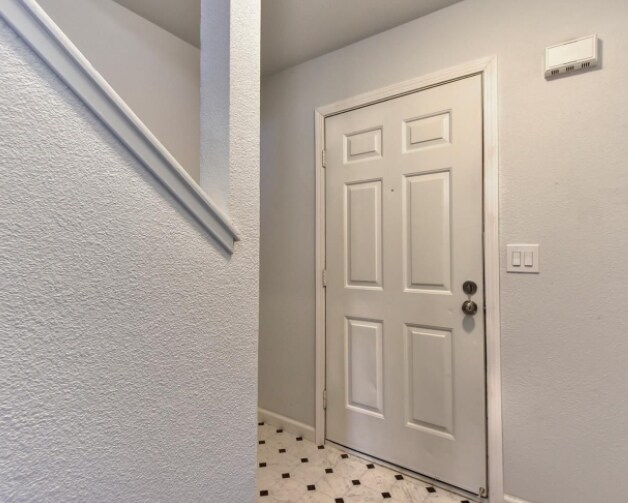 1941 Grande Cir-Unit -APT 6 in Fairfield, CA - Building Photo - Building Photo