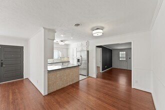 4414 Gardendale Dr in Houston, TX - Building Photo - Building Photo