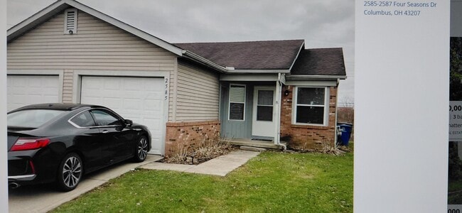 2585-2587 Four Seasons Dr, Unit 2585