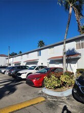 8025 NW 8th St in Miami, FL - Building Photo - Building Photo