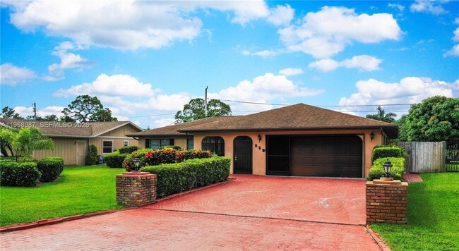 525 SE Brookside Terrace in Port St. Lucie, FL - Building Photo - Building Photo