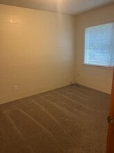 2187-2189 NW North Hill Dr in Grants Pass, OR - Foto de edificio - Building Photo