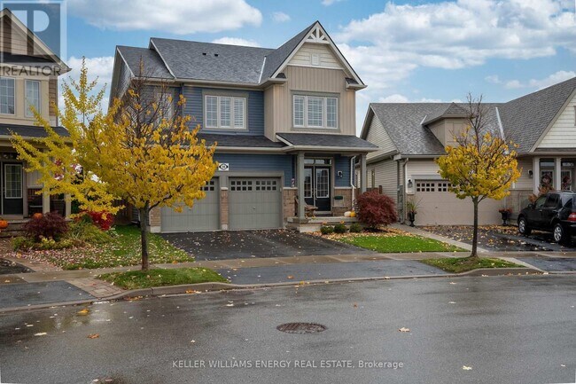 36 Angela Cres in Niagara-On-The-Lake, ON - Building Photo - Building Photo