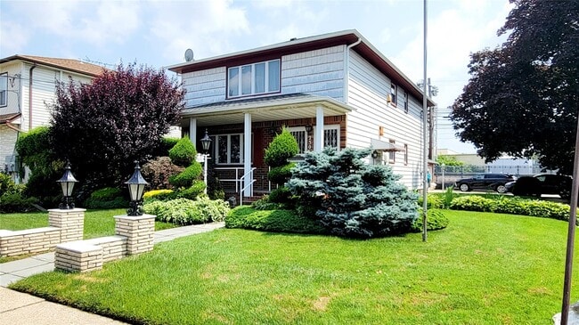 property at 250 Maple Pl