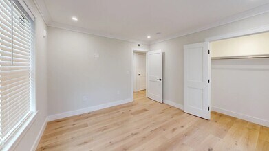 9 Everett St, Unit 1 in Boston, MA - Foto de edificio - Building Photo