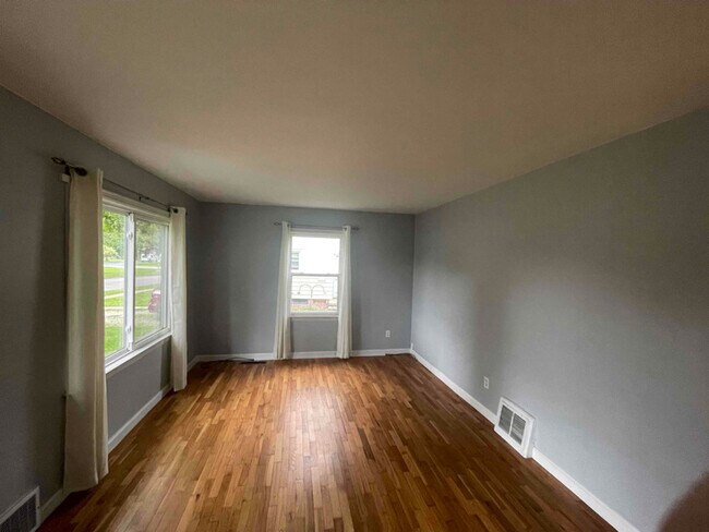 505 Herrick Park Dr in Tecumseh, MI - Foto de edificio - Building Photo