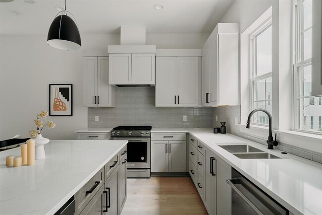 2209 Woodland Ave in Austin, TX - Building Photo - Building Photo
