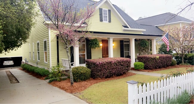 1002 Mitchell Ln in Evans, GA - Foto de edificio - Building Photo