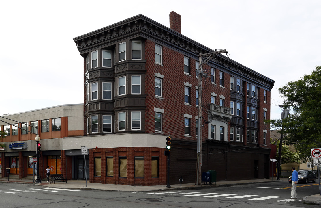 1036 Cambridge St in Cambridge, MA - Building Photo