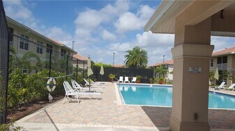 8555 Bernwood Cove Loop, Unit 109 in Ft. Myers, FL - Building Photo