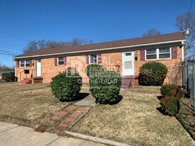 903 E Bragg St in Greensboro, NC - Building Photo