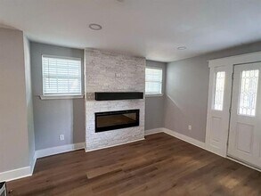 931 S Windomere Ave in Dallas, TX - Building Photo - Building Photo