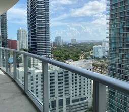 1100 S Miami Ave, Unit 2305 in Miami, FL - Building Photo - Building Photo