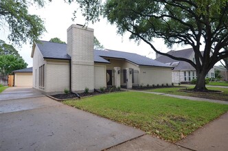 12310 Burgoyne Dr in Houston, TX - Building Photo - Building Photo