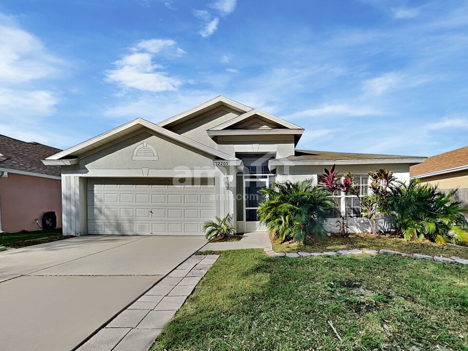 12205 Ravens Nest Pl in Riverview, FL - Building Photo